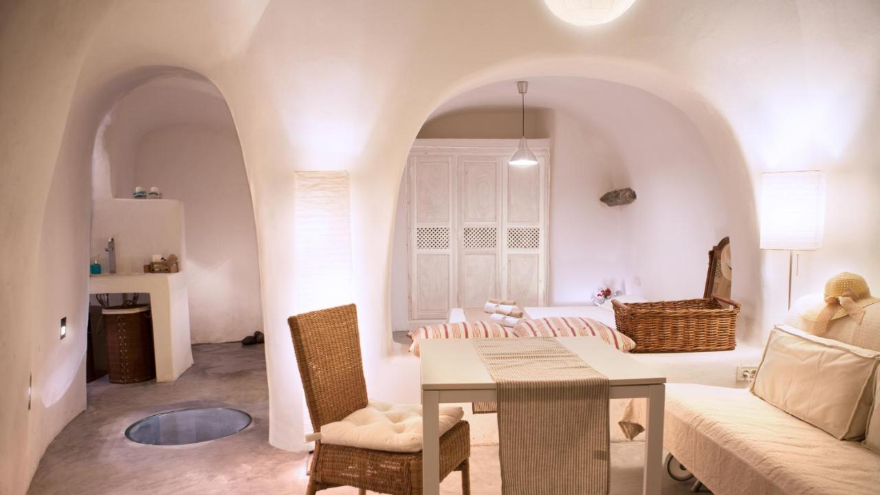 Oia, Finikia Cave House Villa Exteriör bild